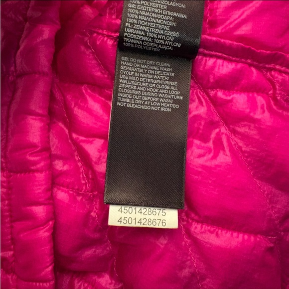 The North Face Winter Coat ThermoBall insulation light and warm - Picture 7 of 9